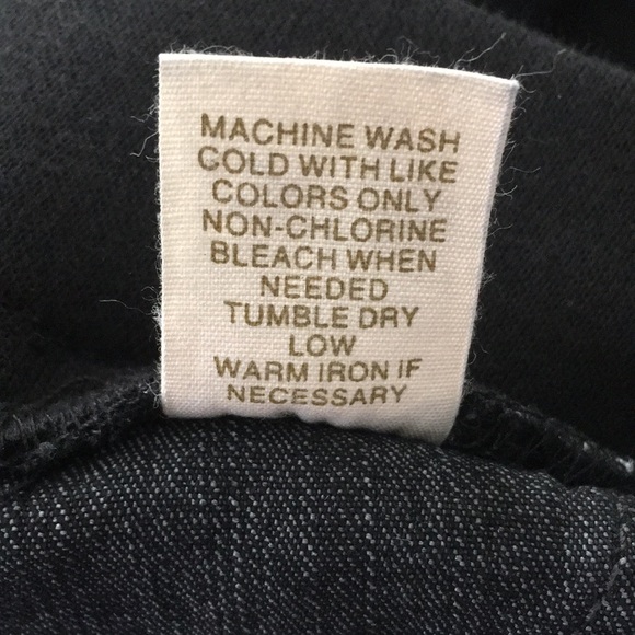 26-28W Black Petite Pull On Avenue Jeans - Picture 15 of 15